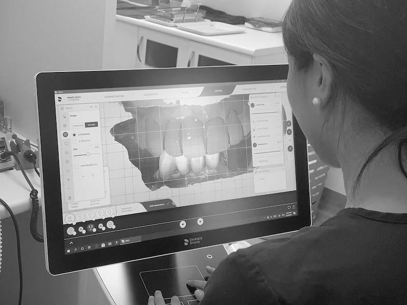 RGG-Digital-Dentistry-images-bw-4x3-1-opt RGG-Digital-Dentistry-images-bw-4x3-1-opt