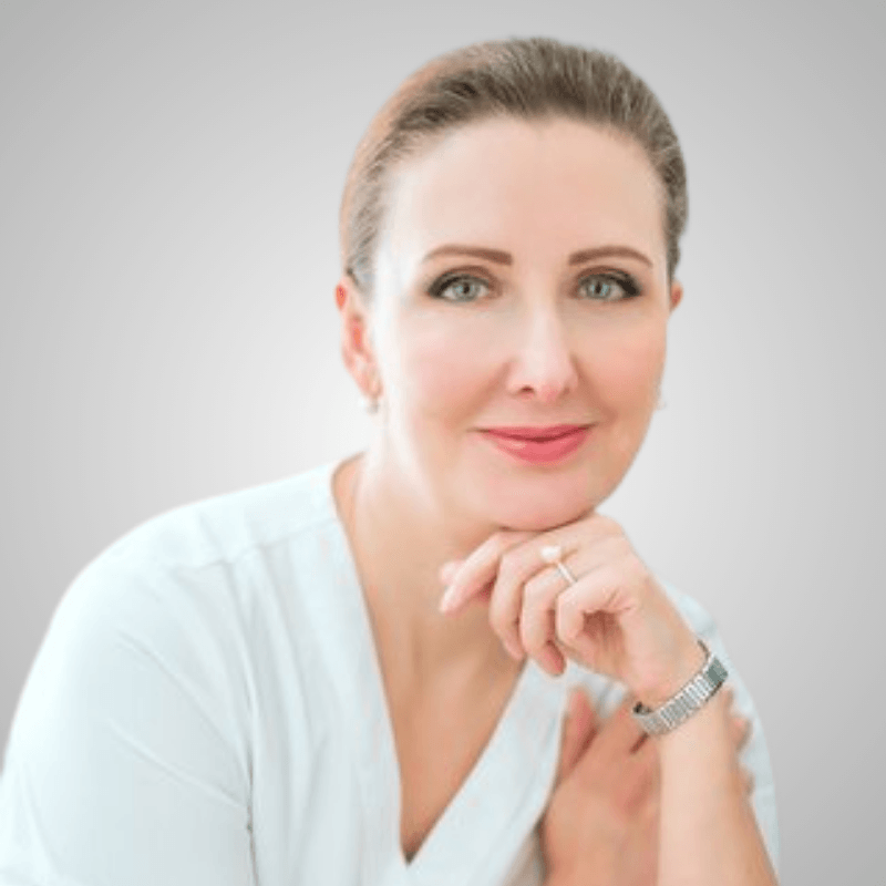 Maria Avis profile image - square light Maria Avis profile image - square light
