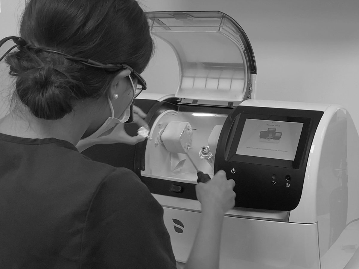RGG-Digital-Dentistry-images-bw-4x3-2 RGG-Digital-Dentistry-images-bw-4x3-2
